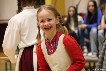 Otroci Osnovne šole Marije Vere Mi smo svet, mi smo otroci (79)